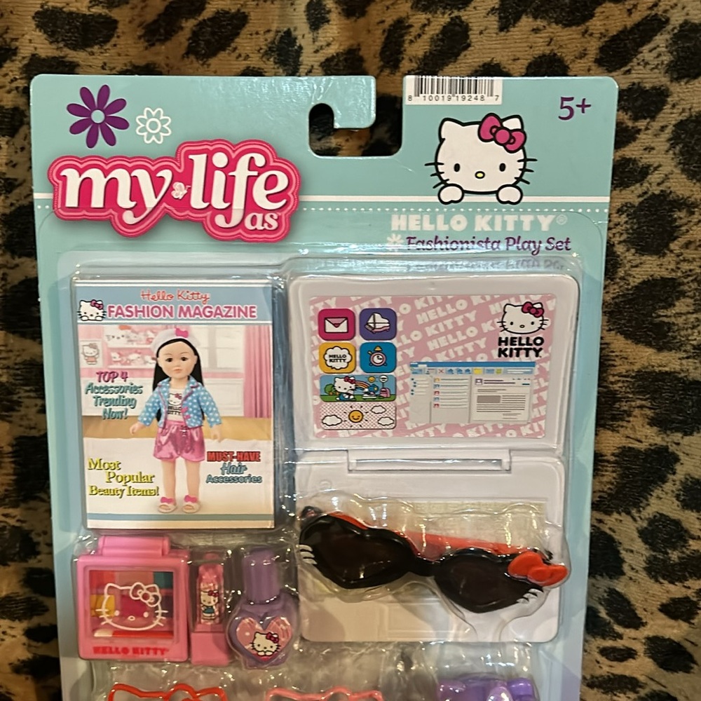 Hello Kitty 18 inch Doll Set